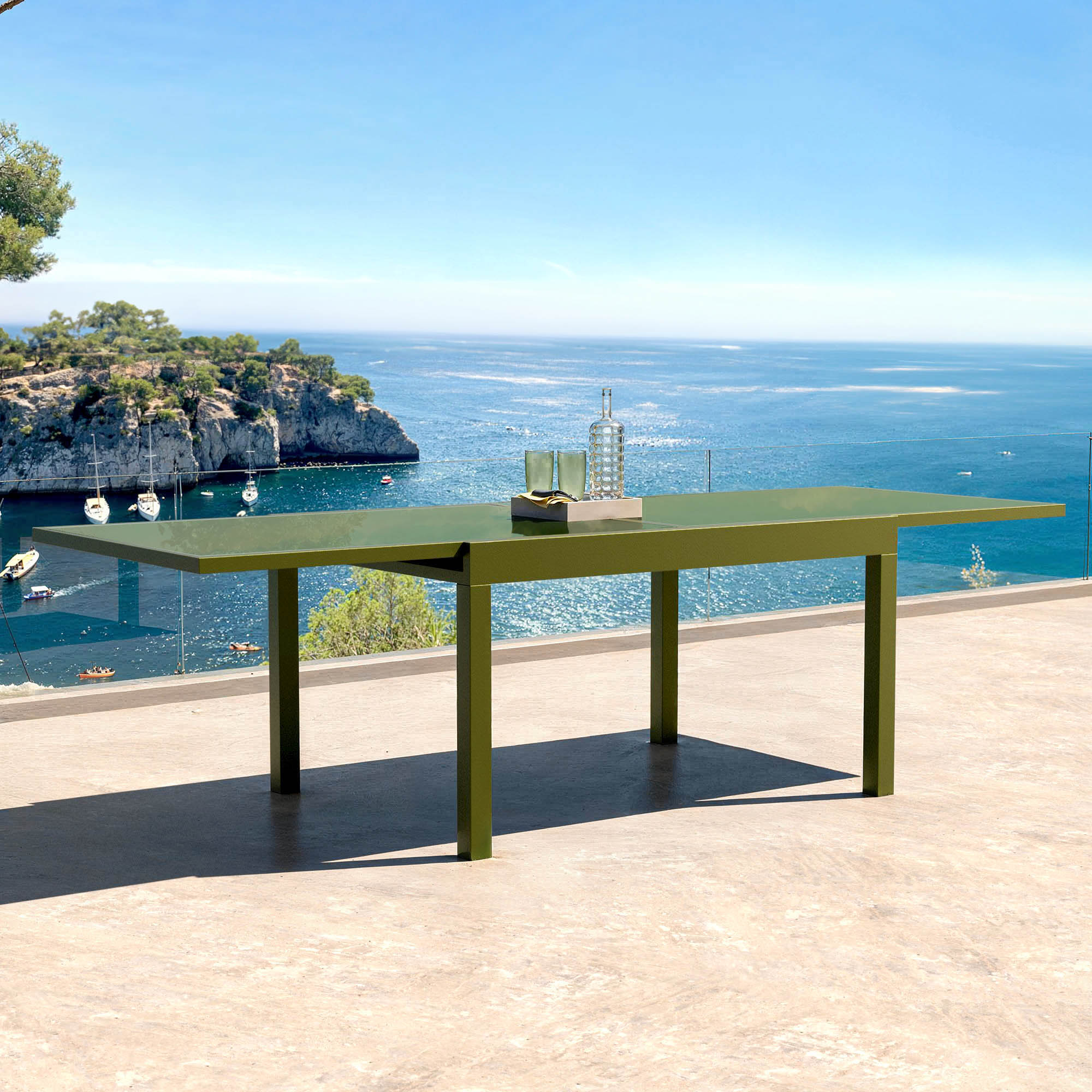 10-seater extendable garden table in Murano glass (270 x 90 cm)