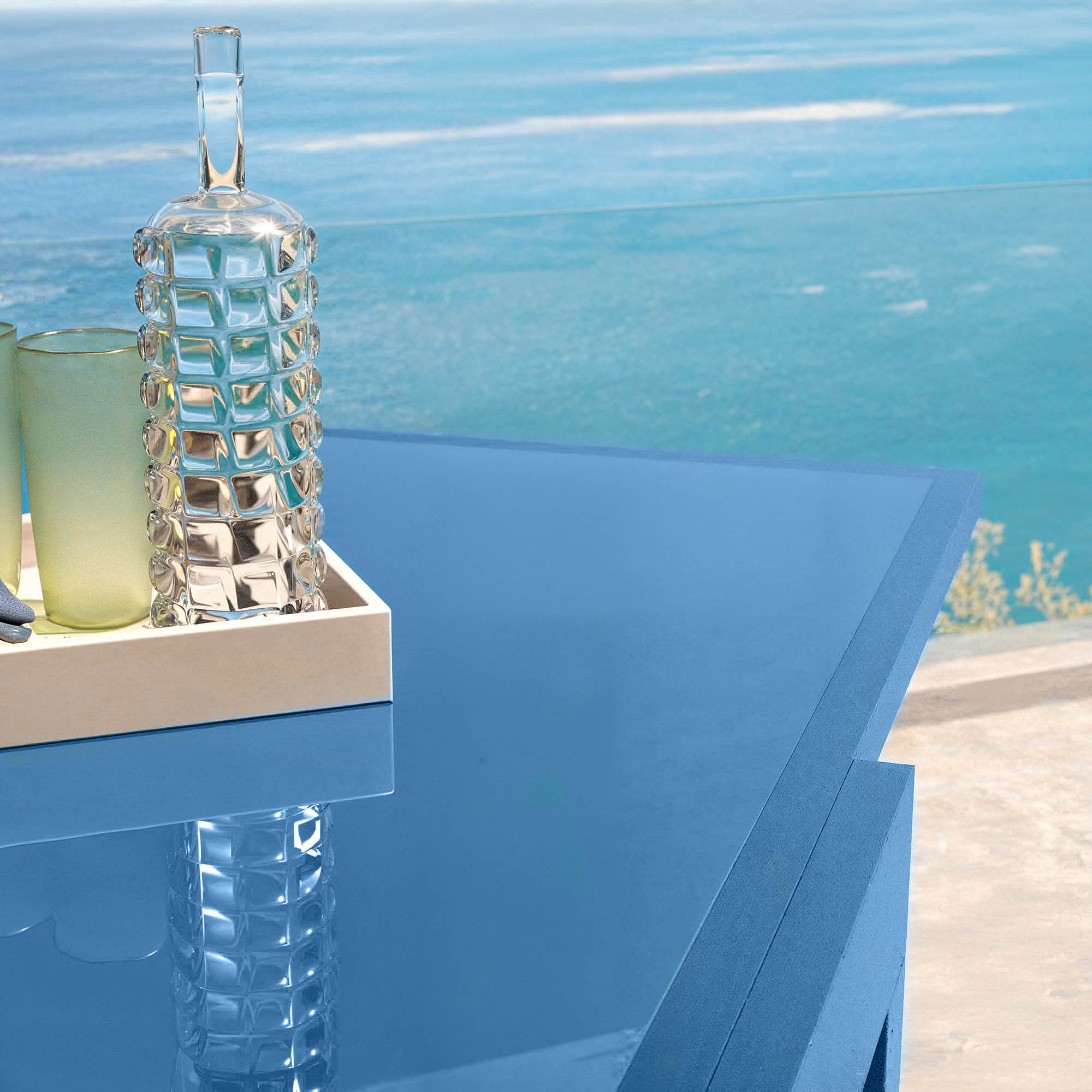 10-seater extendable garden table in Murano glass (270 x 90 cm)