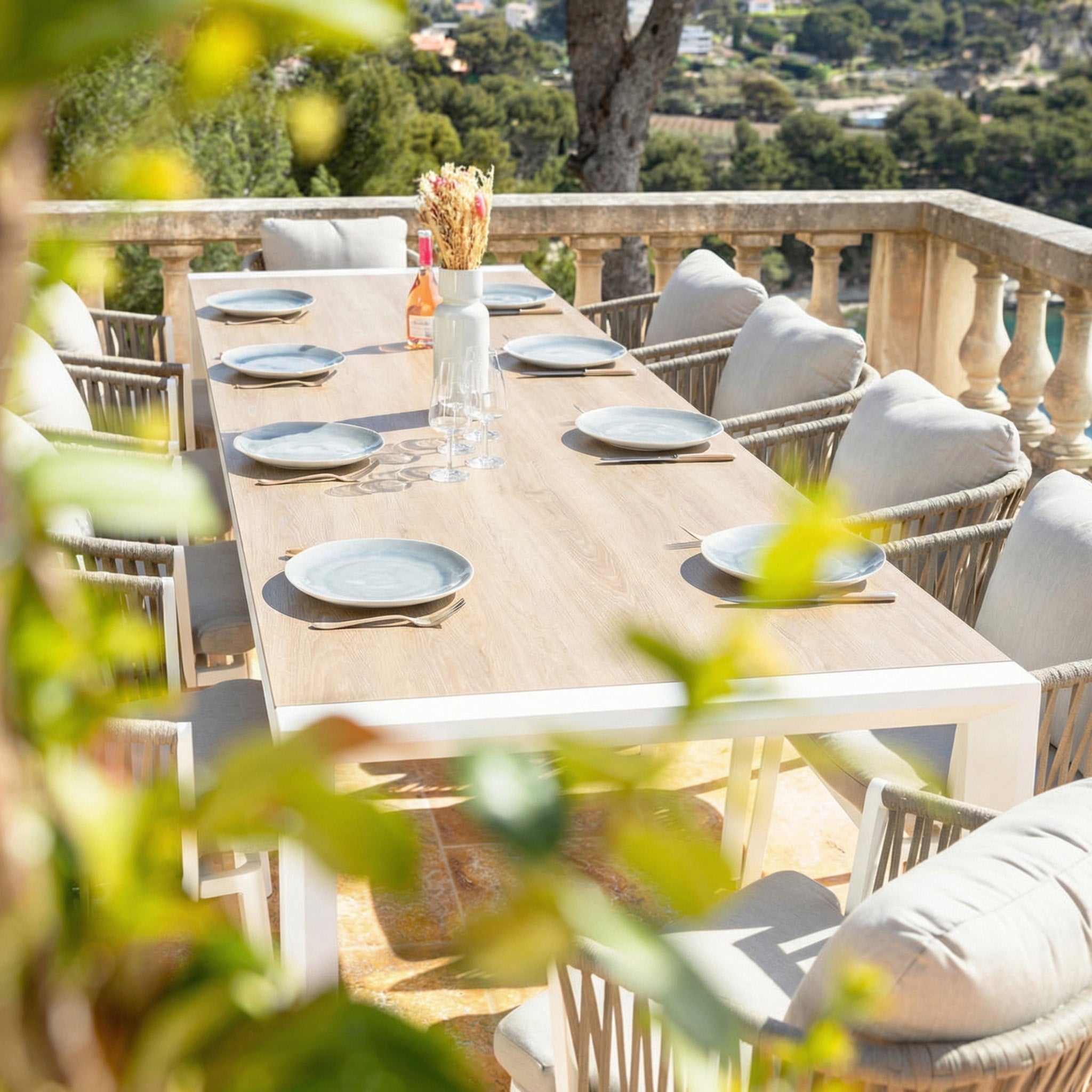 Amalfi Aluminium 12-seater extending dining table - 3 dimensions (195/240/300X96)