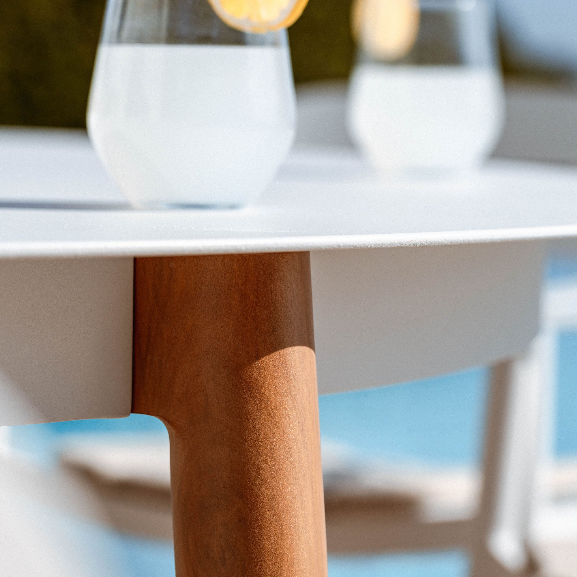 Table de jardin ronde 8 places Monte Carlo en aluminium ( D149 cm )
