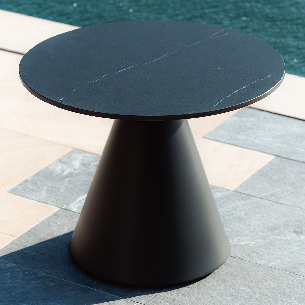 Mesa de centro redonda Riviera Alumínio/Cerâmica (D60cm)