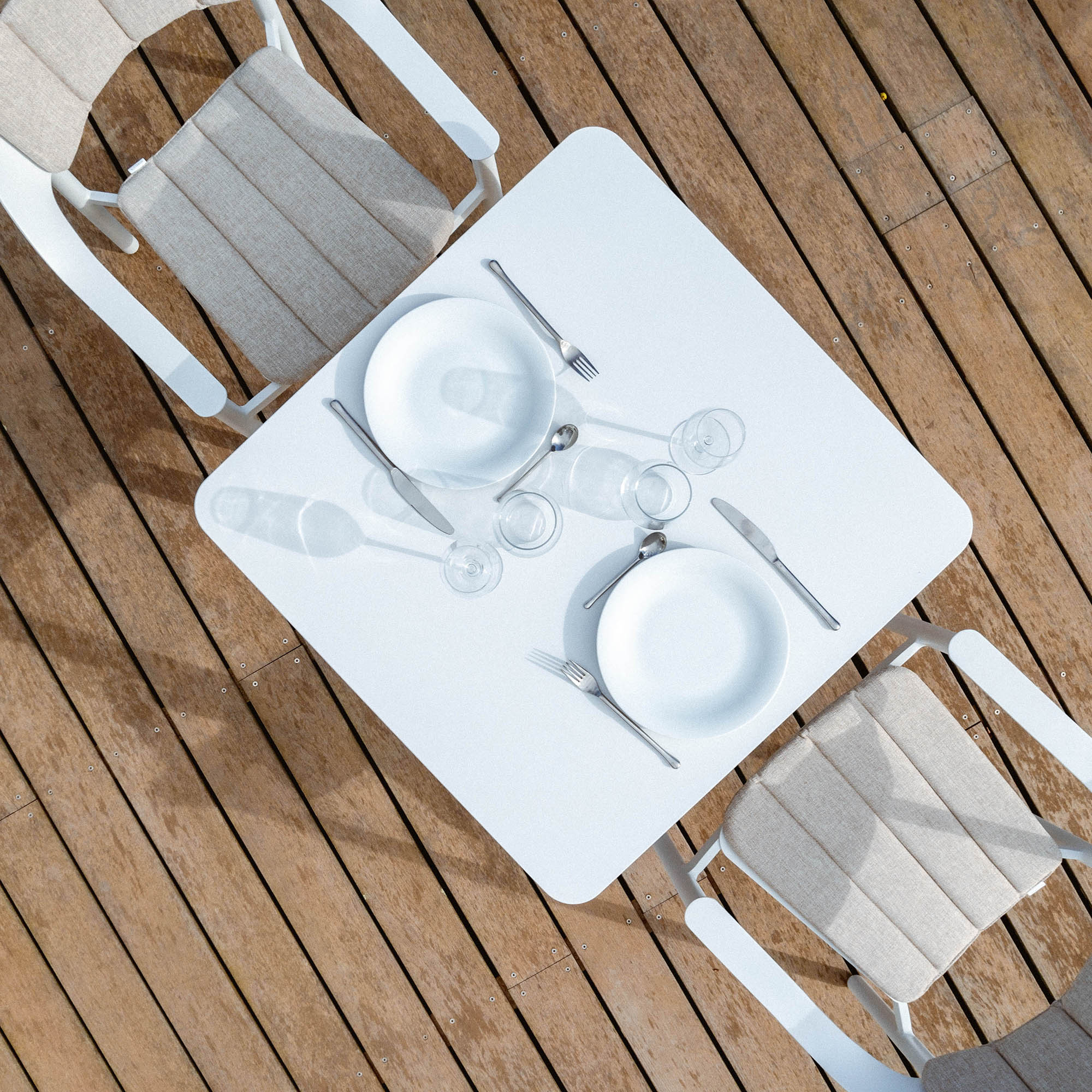Square garden table 4 seats Monte Carlo in aluminum 76X76 cm
