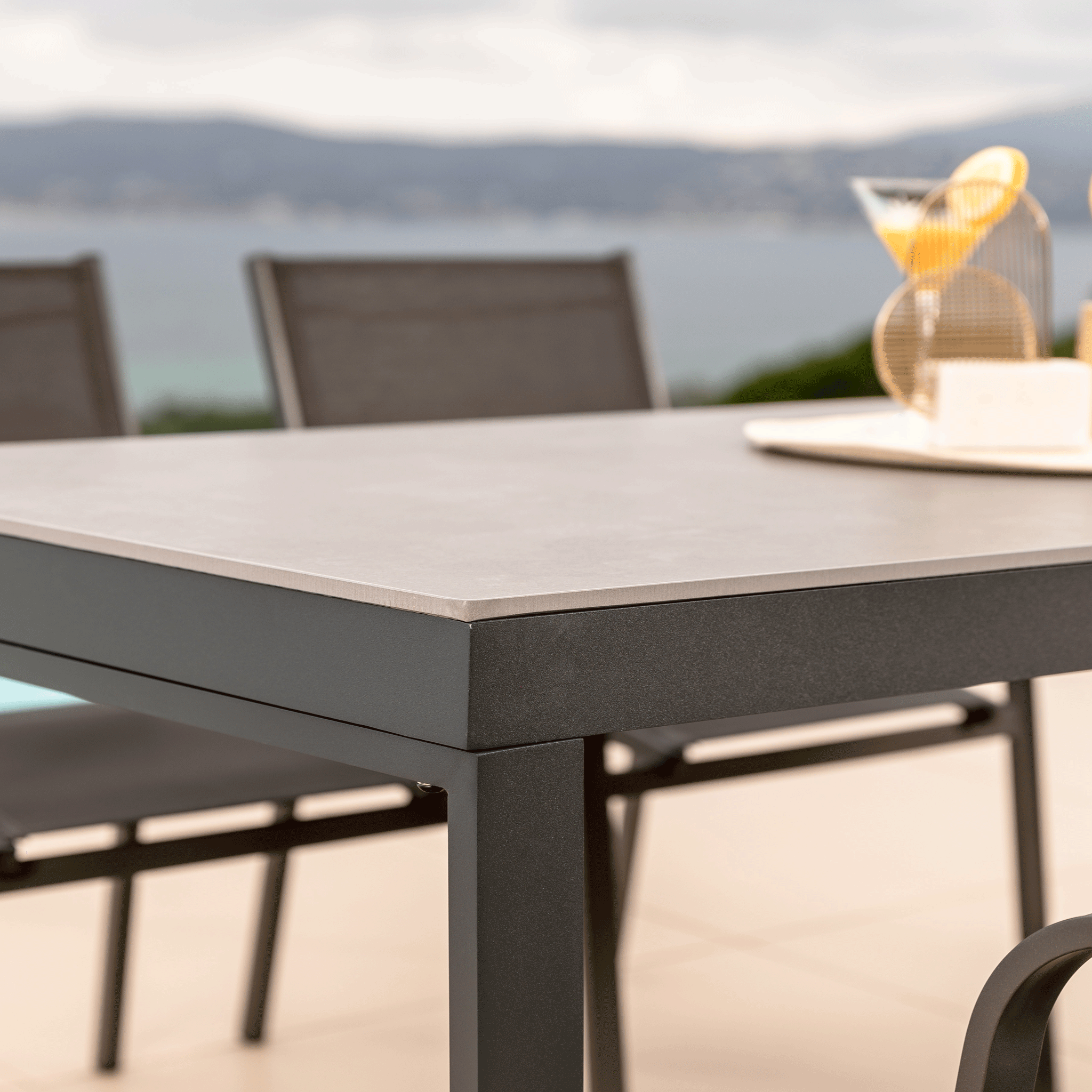 Table de jardin 8 places Aluminium/Céramique Kore (180 x 90 cm) - Mobellia