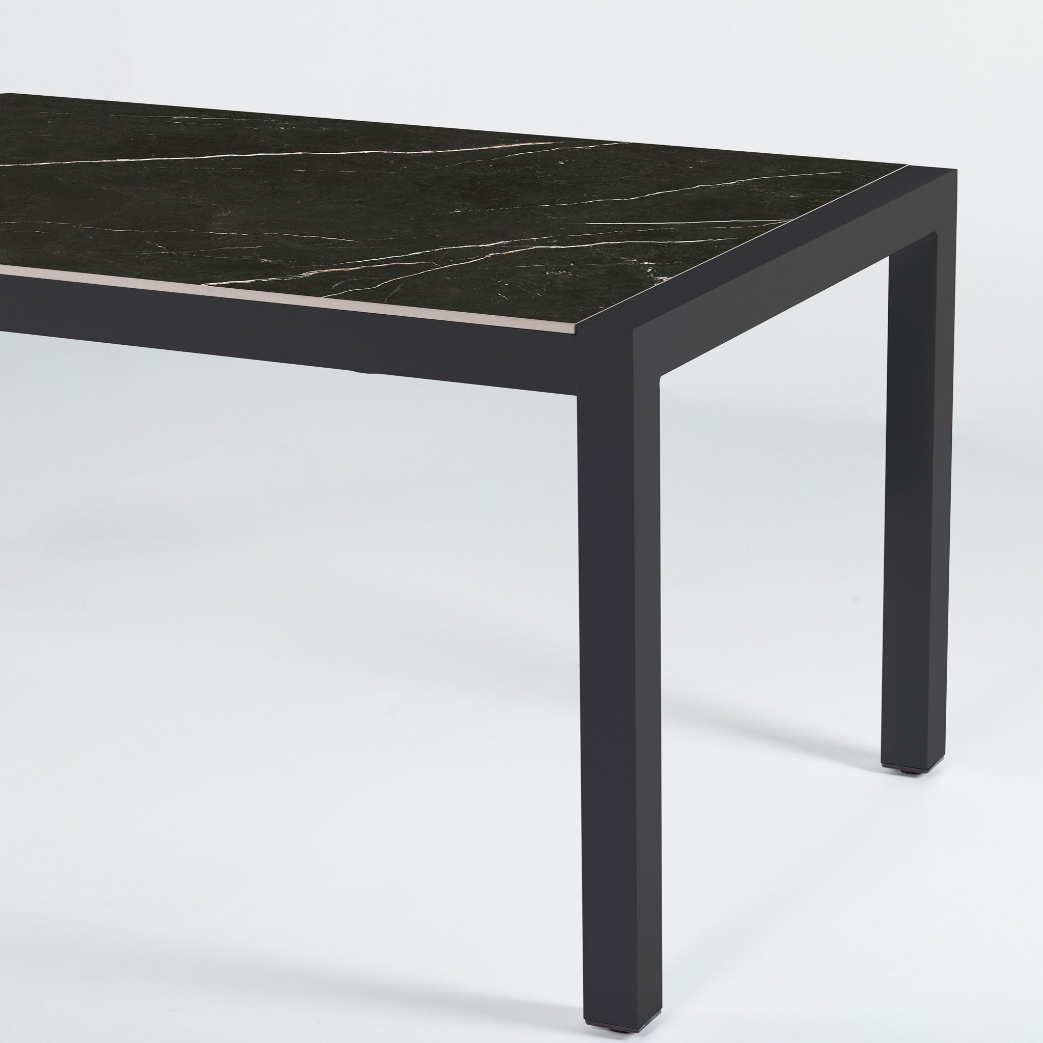 Table de jardin 8 places Aluminium/Céramique Modena (180 x 90cm) - Mobellia