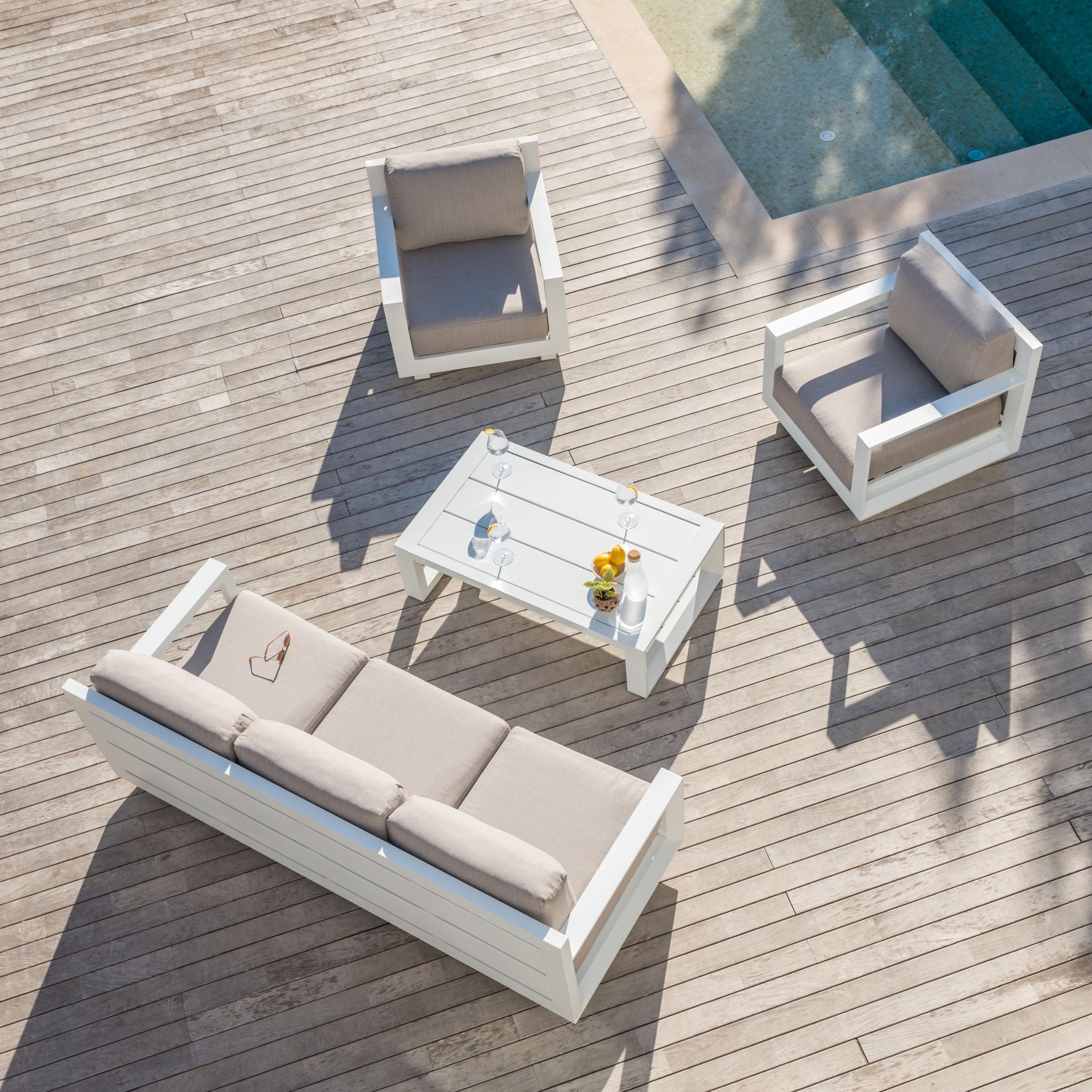 Table basse rectangulaire en aluminium Elba 120x72cm