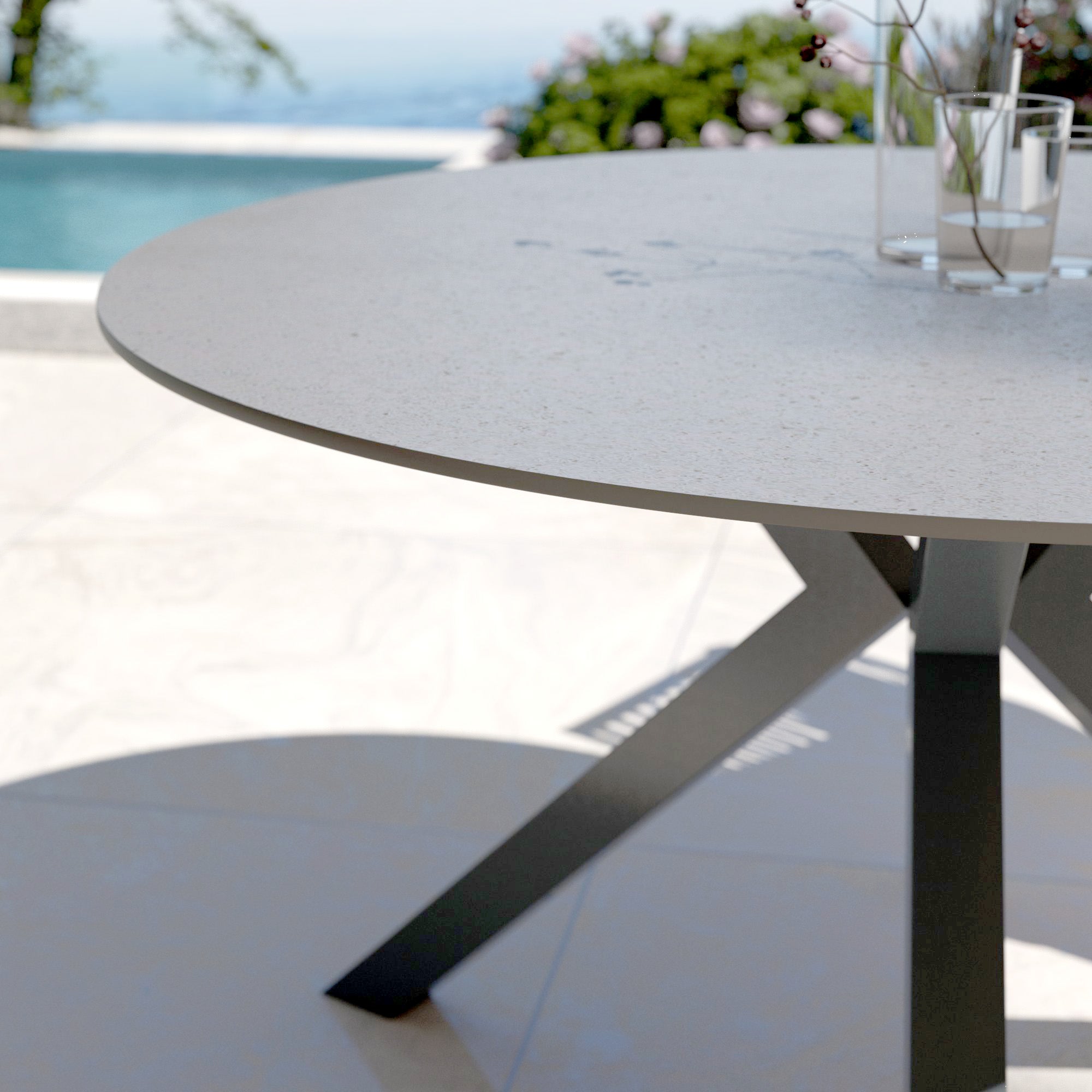 Kore Aluminum/Ceramic 6-seater round garden table - Dia 120 cm