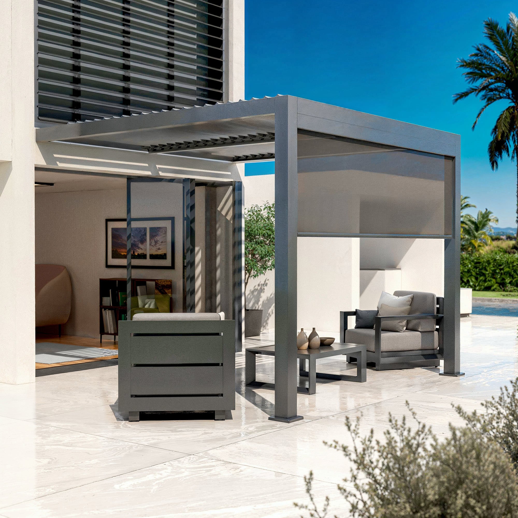 Cortina motorizada para pérgola adosada 3x3 m