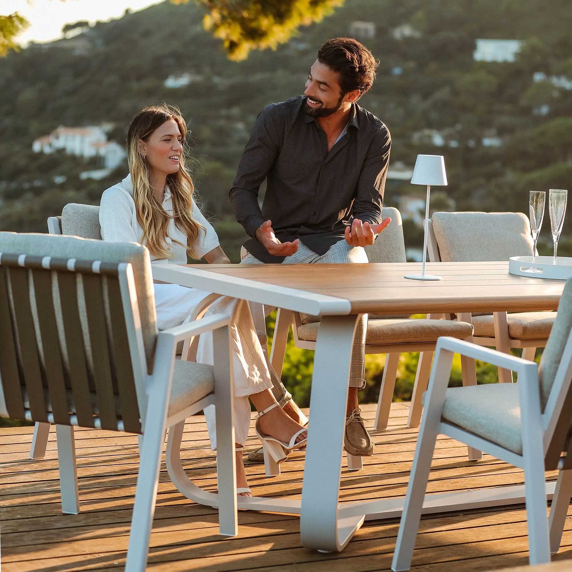 Rectangular garden table 10 seats Long Beach in aluminum 240x100 cm