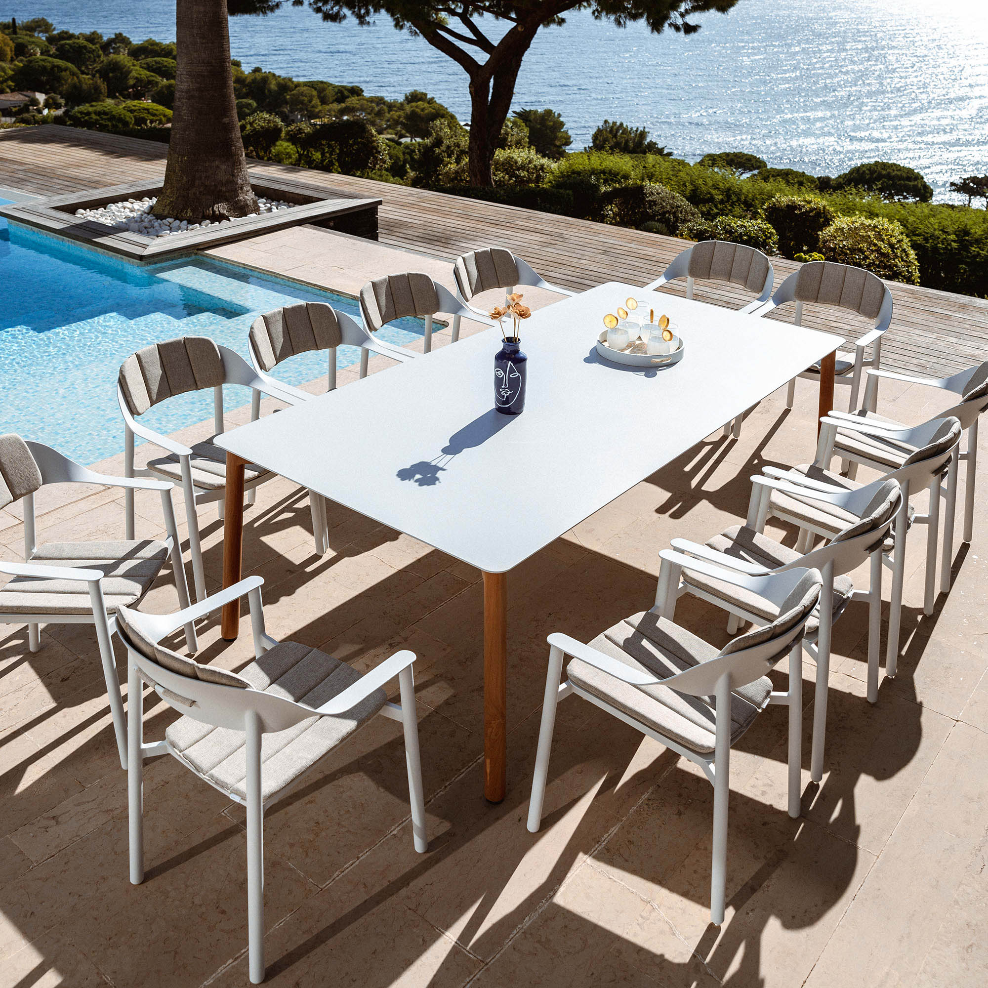 Monte Carlo rectangular garden table for 10 people in aluminum 240x120 cm