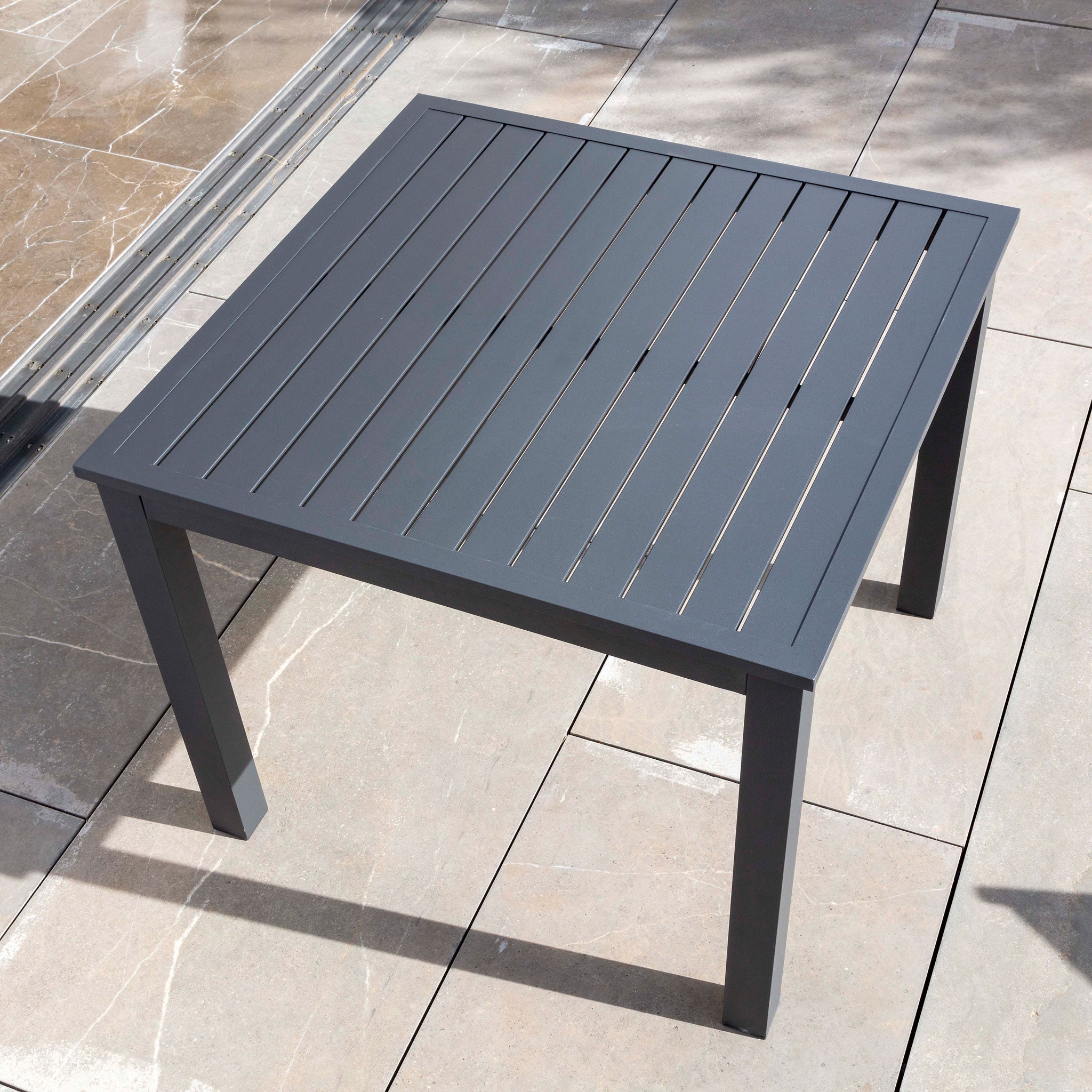 <tc>Gartentisch für 4 Personen aus Aluminium Murano (70 x 70 cm)</tc>
