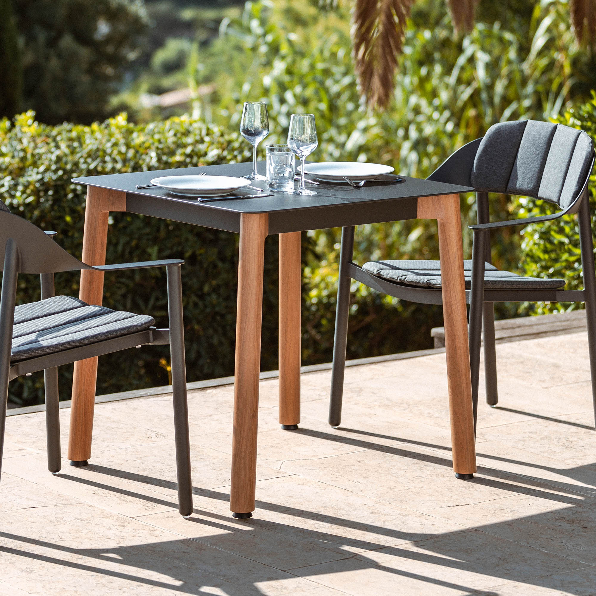 Square garden table 4 seats Monte Carlo in aluminum 76X76 cm