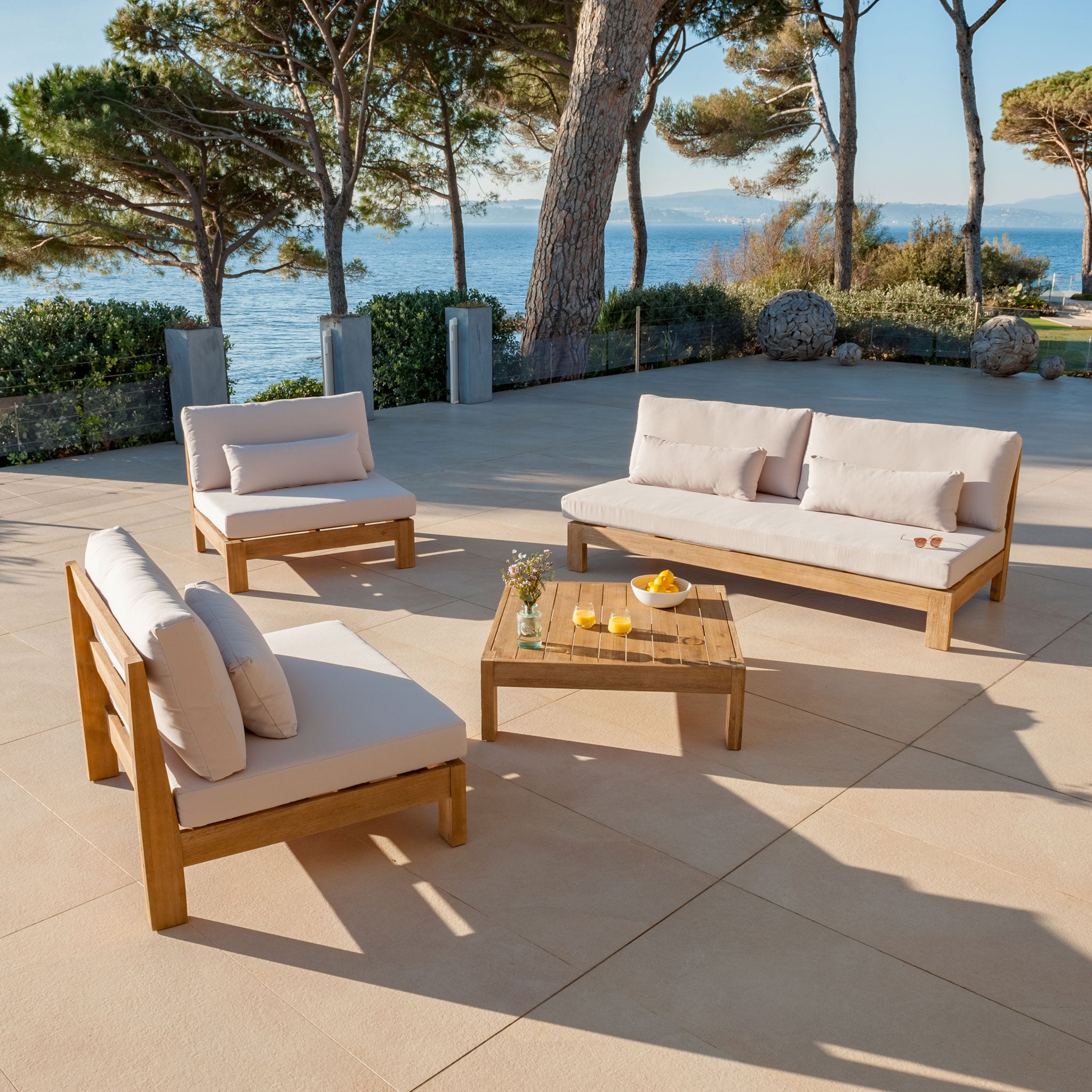 Salon de jardin pas cher : du mobilier d'extérieur en résine, bois -  Côté Maison